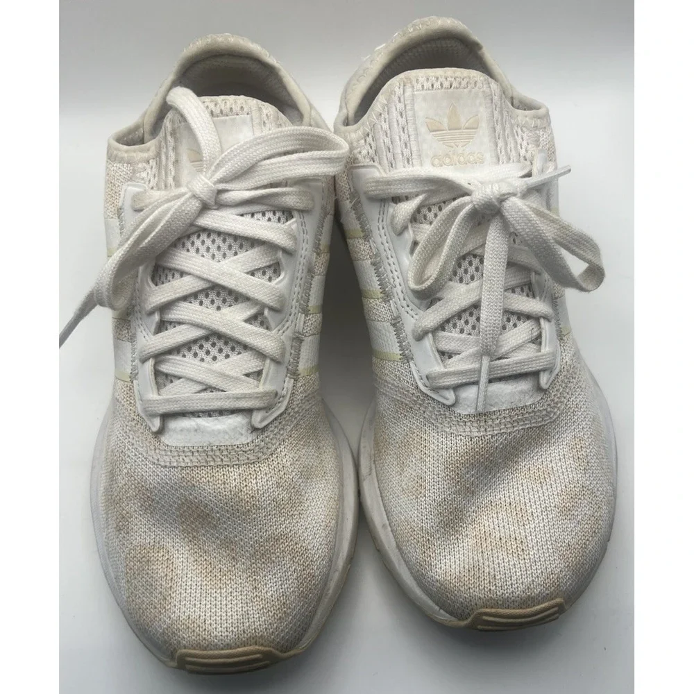 adidas Swiftrun Women's Athletic Sneakers White/Gold Size 7.5‎ Excellent